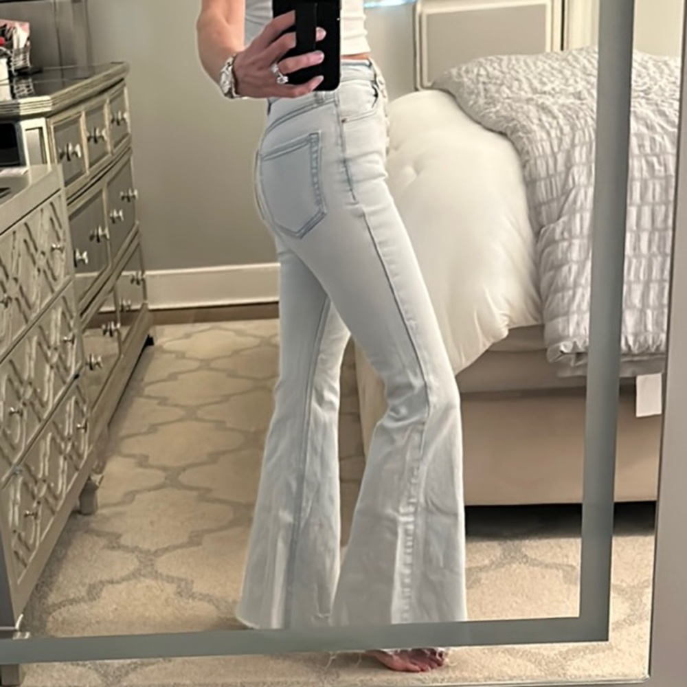 Light Wash High-Rise Flare Jeans - Light Blue